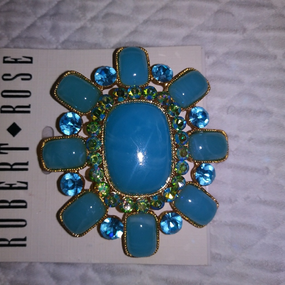 Brooch